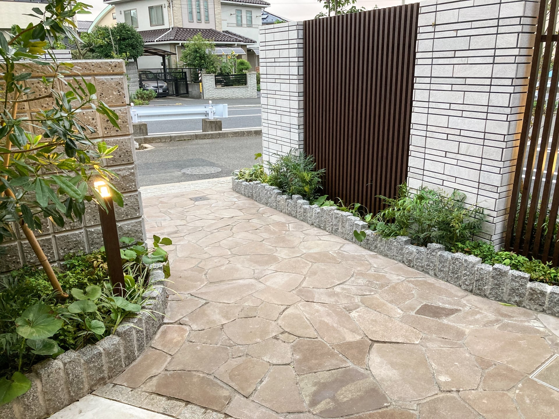 植栽の外構工事とは？おしゃれなおすすめデザインと必要費用を詳しくご  