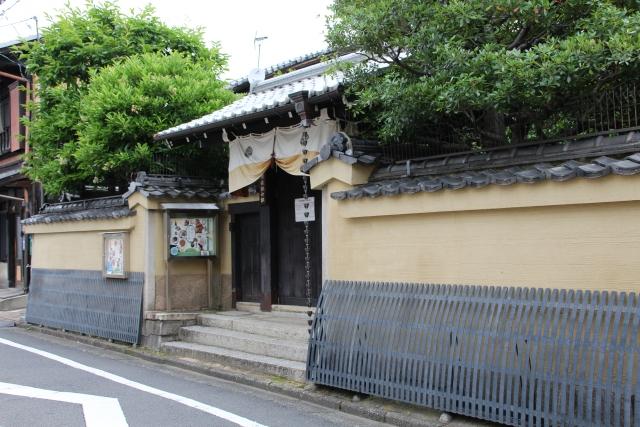 和モダンな外構とは?おしゃれなデザインを一覧でご紹介