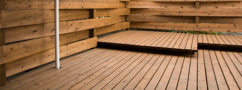 ウッドデッキで外構をおしゃれにするには？費用相場もご紹介