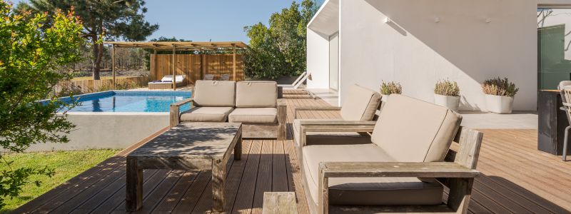 ウッドデッキで外構をおしゃれにするには？費用相場もご紹介