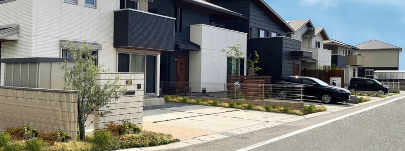 駐車場をおしゃれにするコツは？素材からデザインの考え方までご紹介